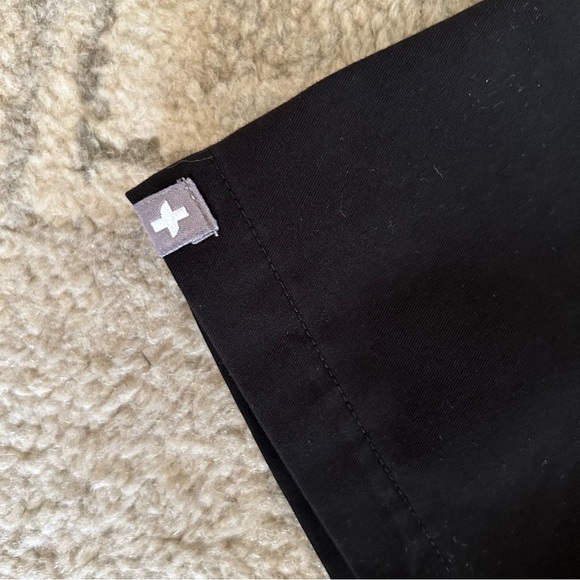 Figs Fionx 3-Pocket Scrub. Size XS. - Picture 5 of 7